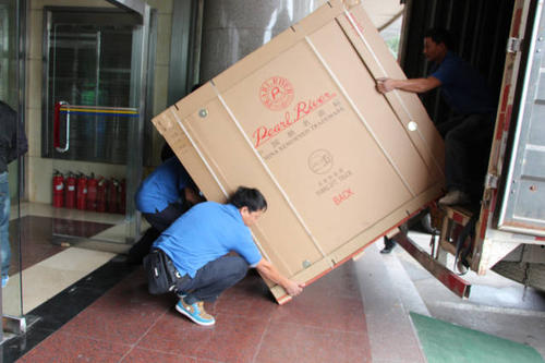 道里钢琴贵重工艺品无忧运